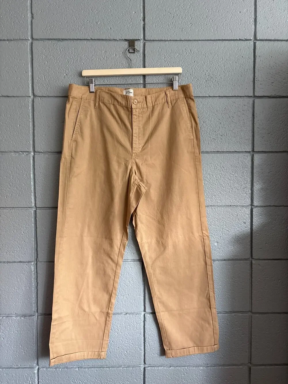 NWT J.Crew Pleated Slouchy Boyfriend Chino Pant size 31 in Khaki